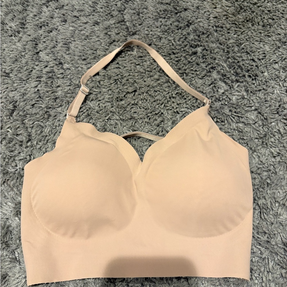 Seamless Nude Bralette